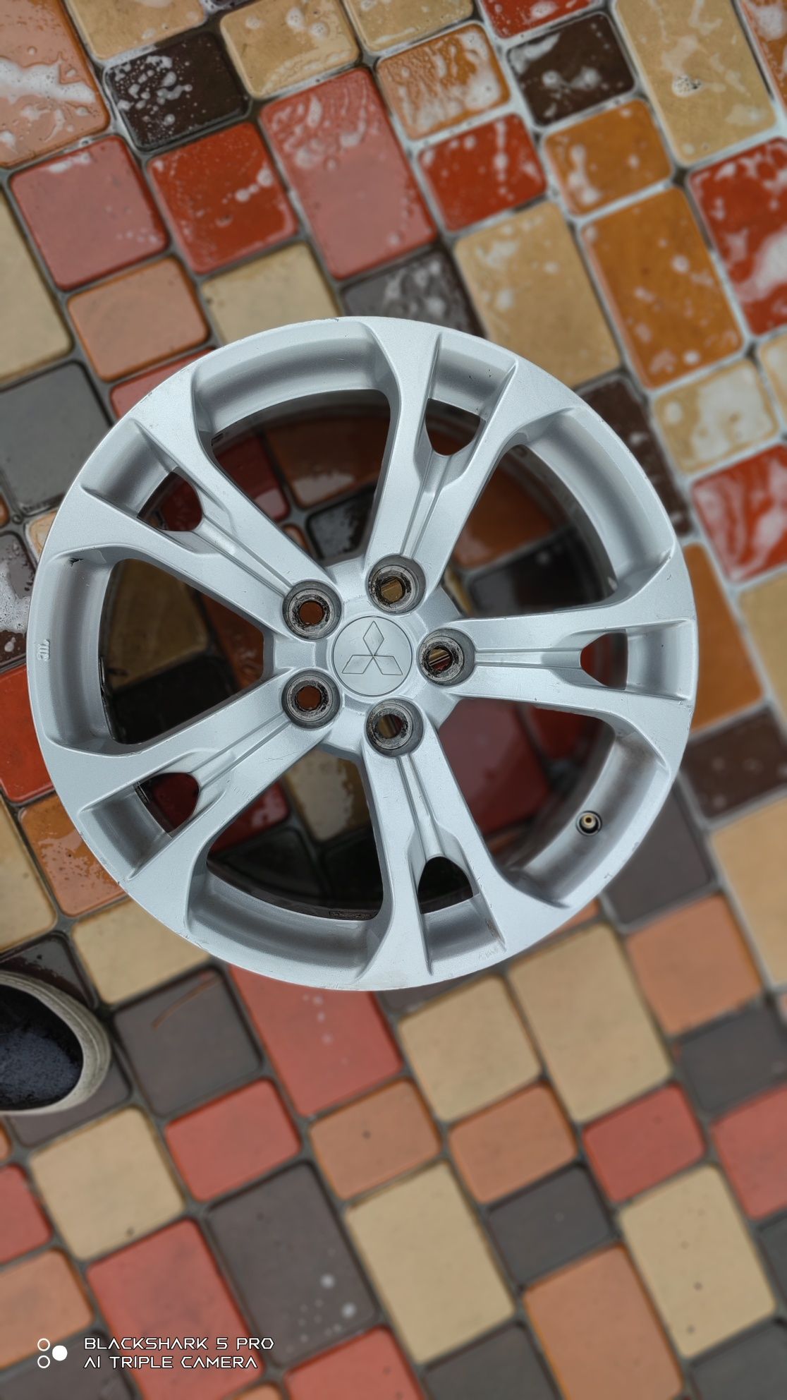 Mitsubishi outlander. Диски R 18