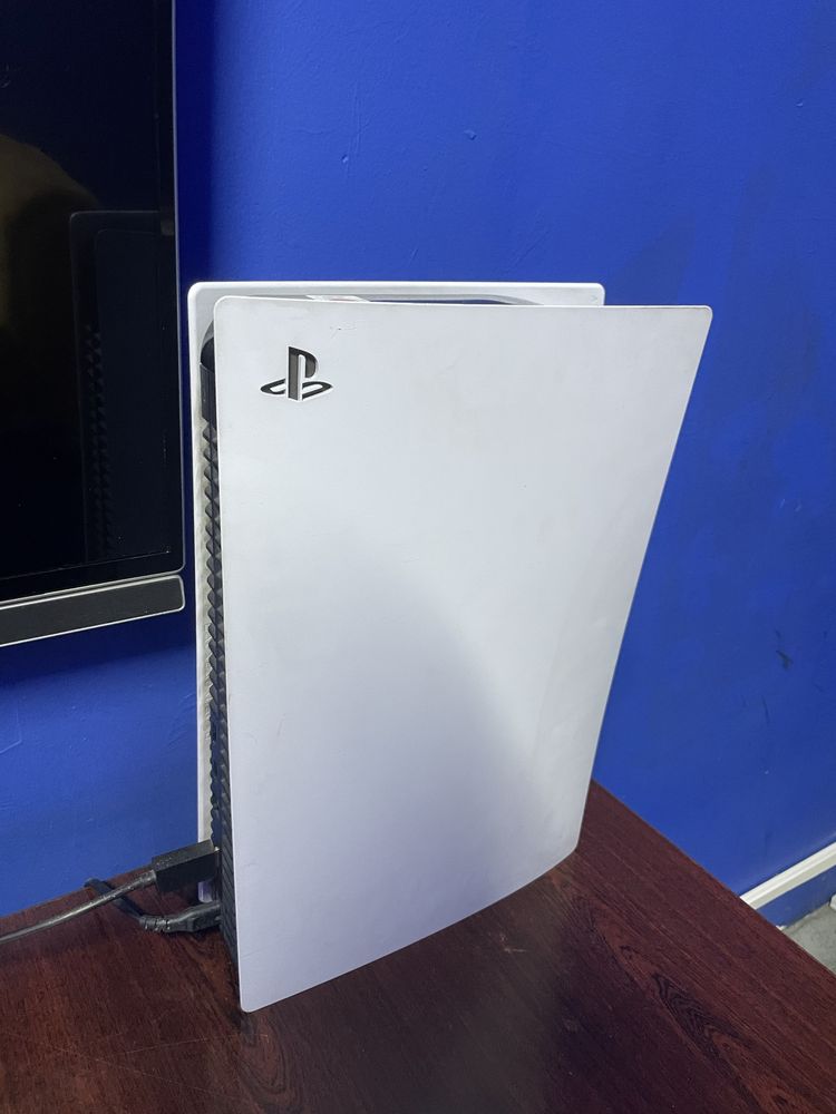 Ps5 в хорошем сост