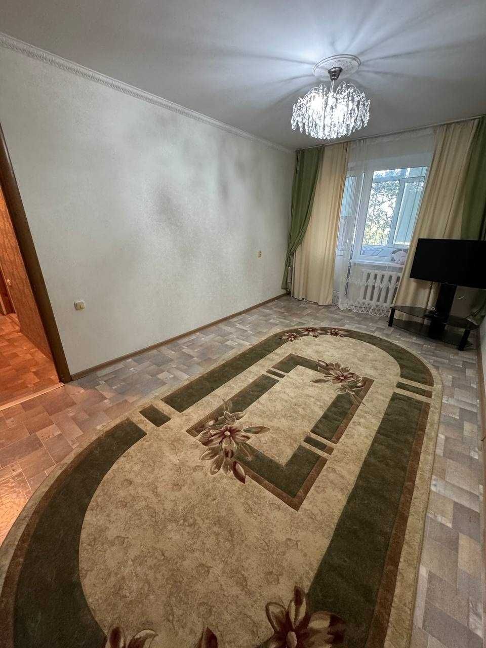 Продам 2 к.кв. на 8 мкр