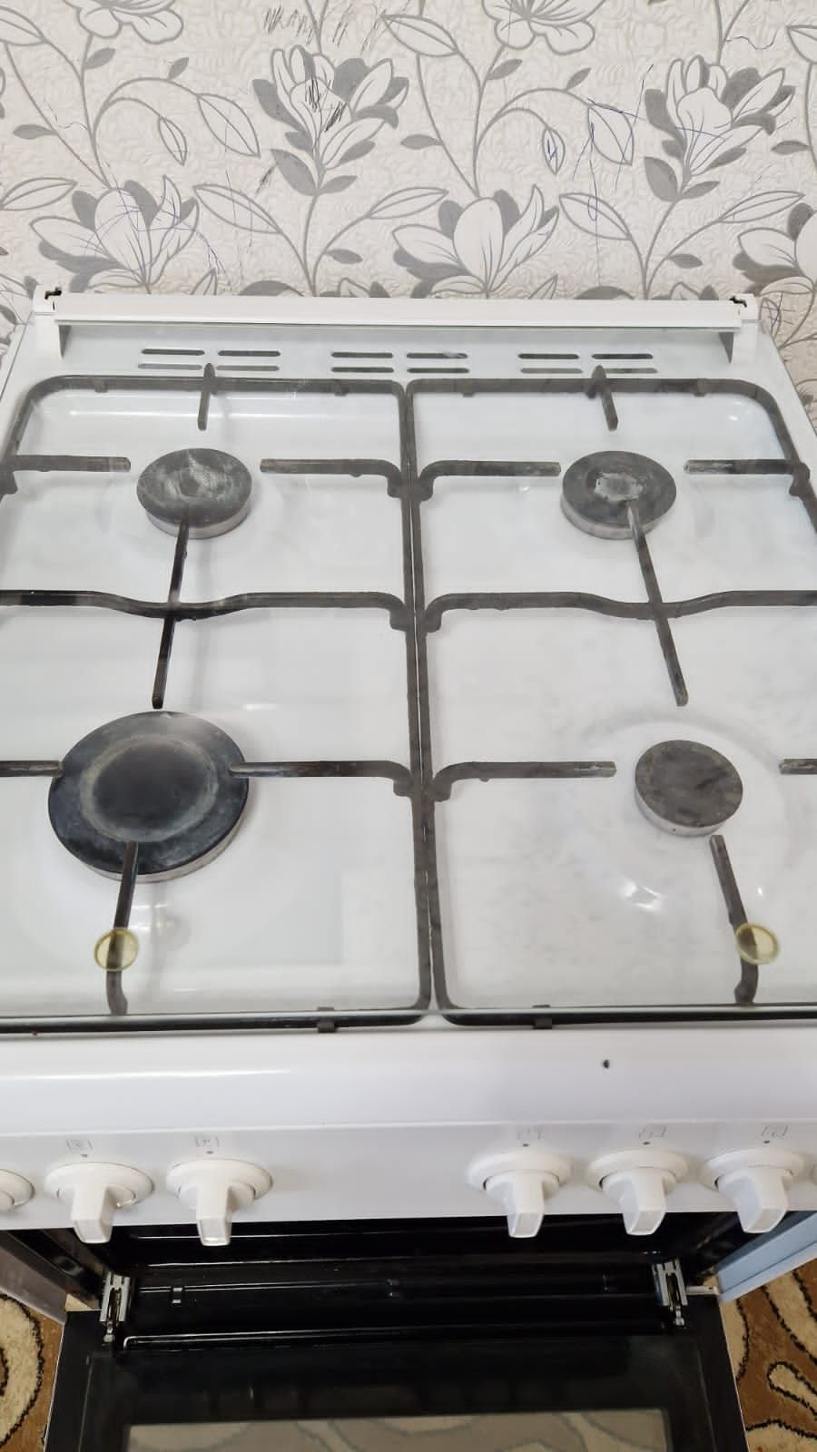 Продам газовую плиту