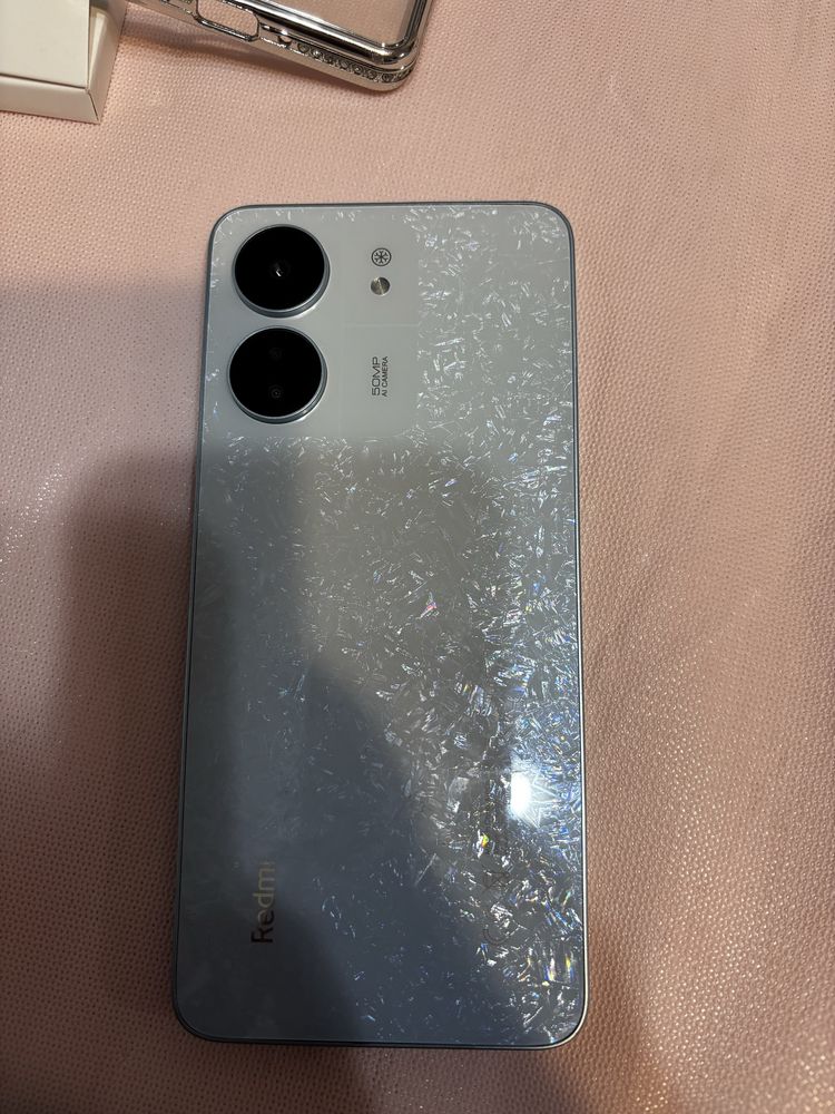 Продам телефон Redmi 13 c