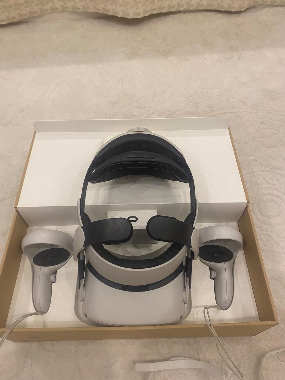 Продам VR oculus gues 2
