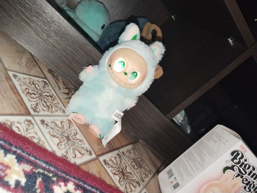 Лабубу мятного цвета