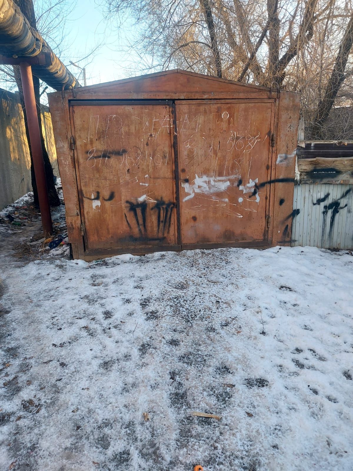 Продам гараж.Рынок Караван
