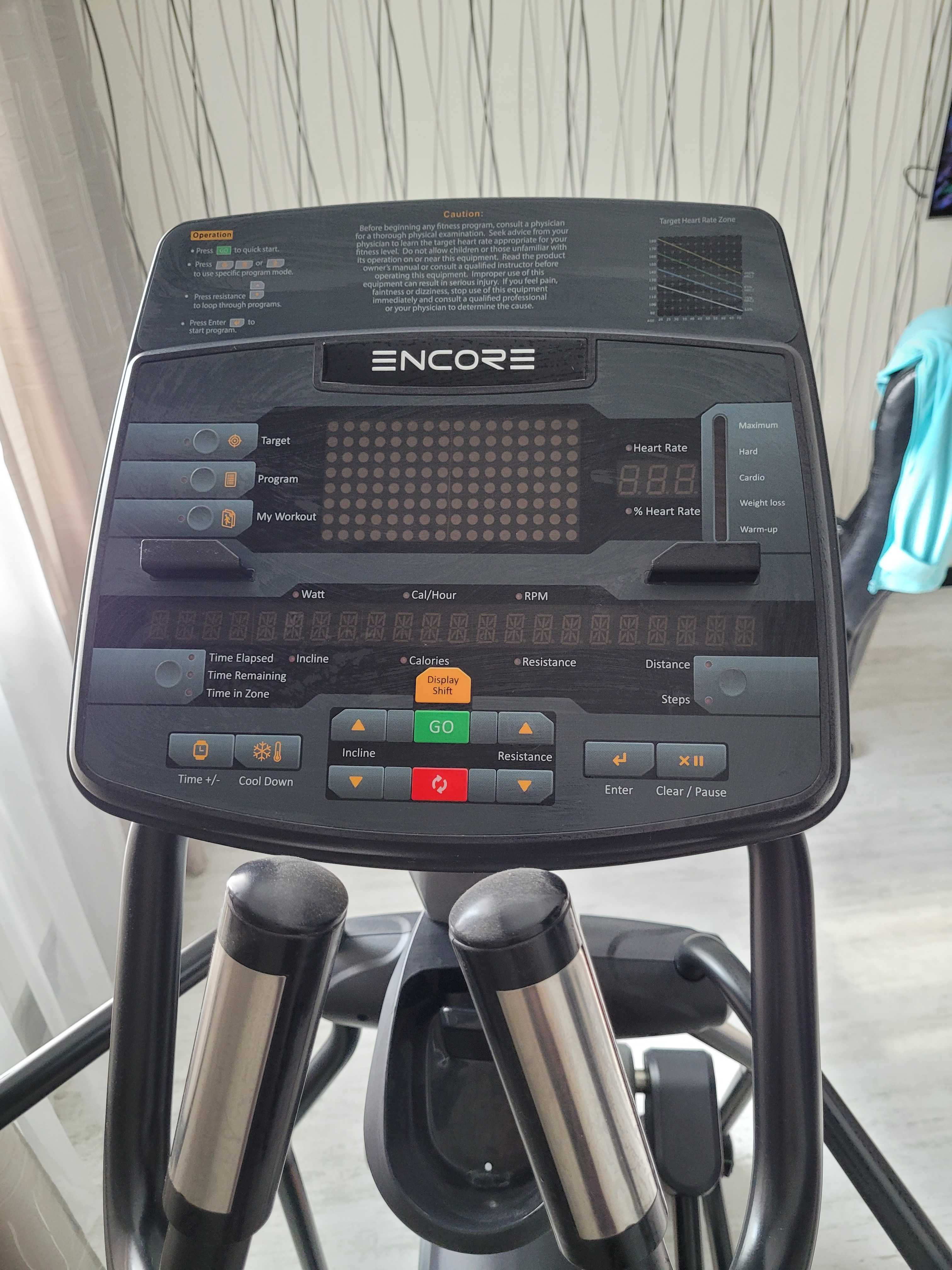 ПРОФЕССИОНАЛЬНЫЙ Эллиптический тренажер AeroFIT Encore
ECE5 LED