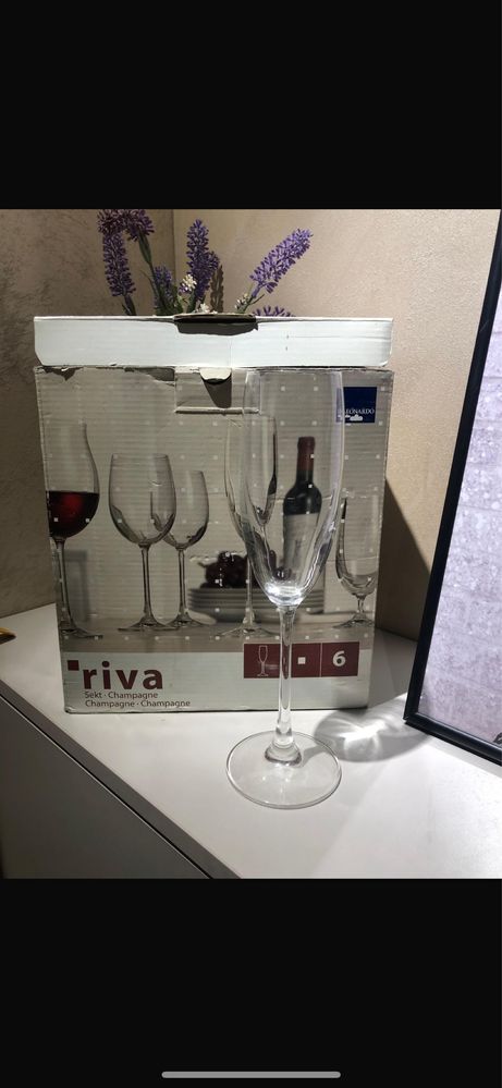 Бокалы для вина и шампанского