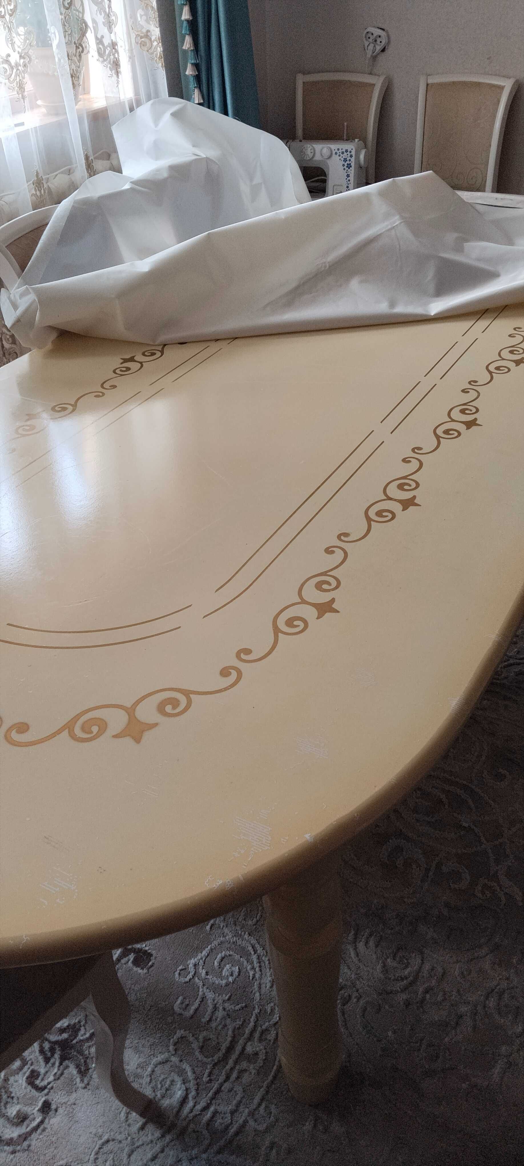 Стол для гостиной