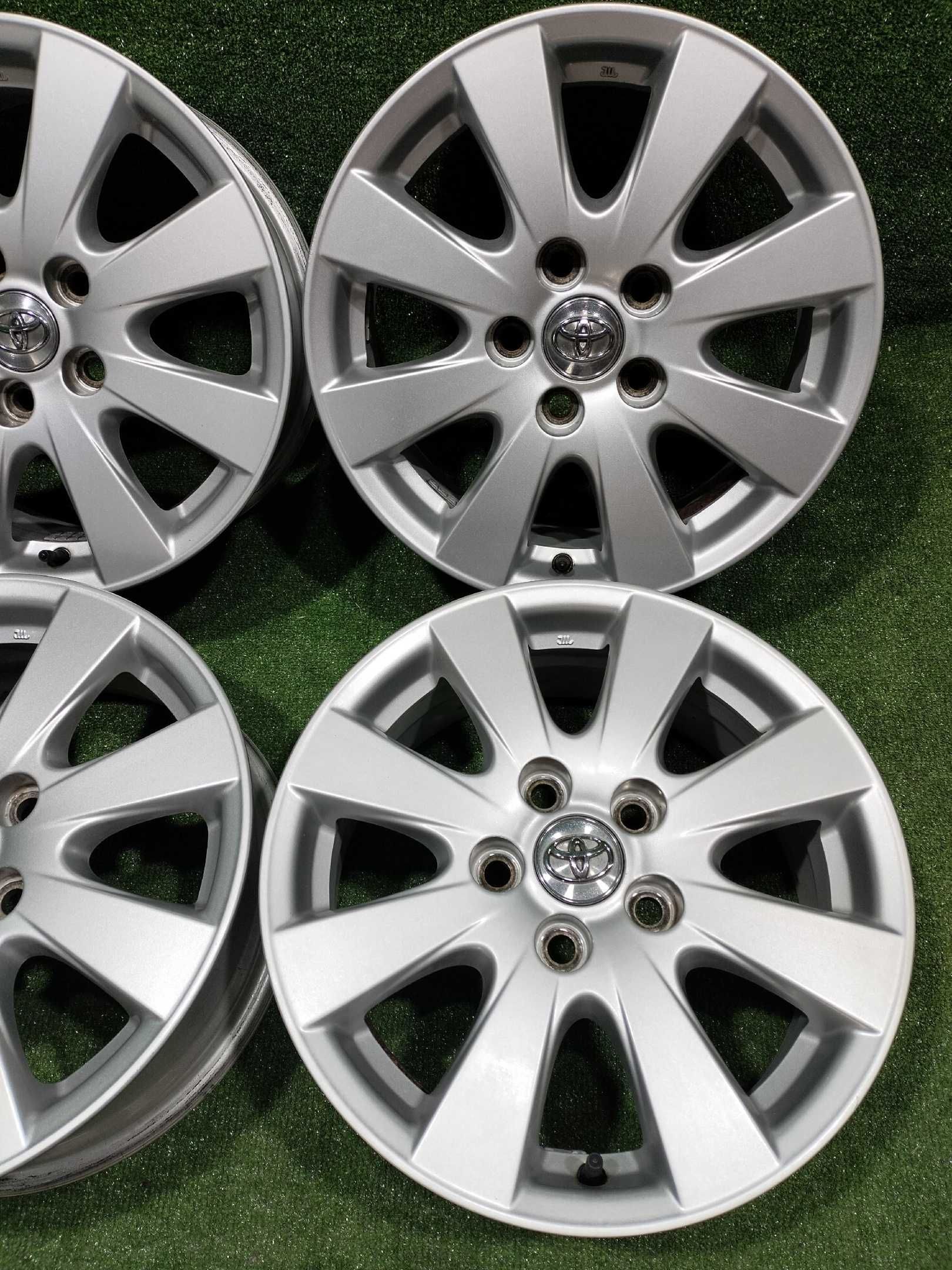Продам Диски R16 6,5 J 5/114.3 ЦО 61 от Toyota Camry 40