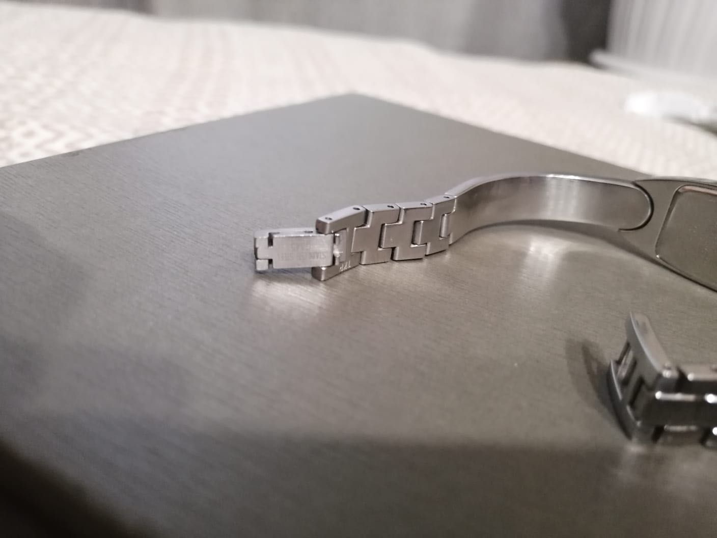 Продам часы TISSOT