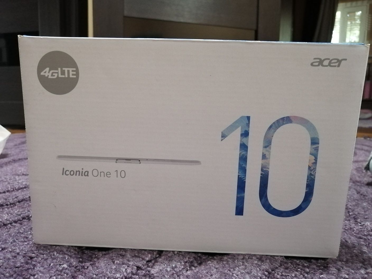 Планшет Acer iconia one 10