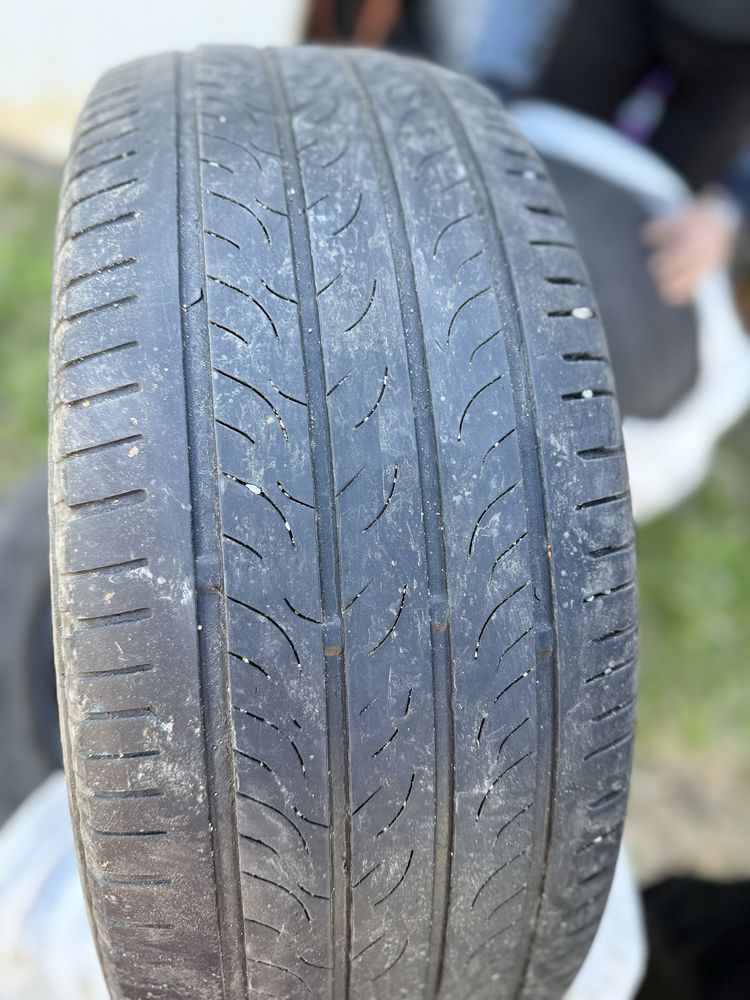 Продам резину 235/55R18 лето