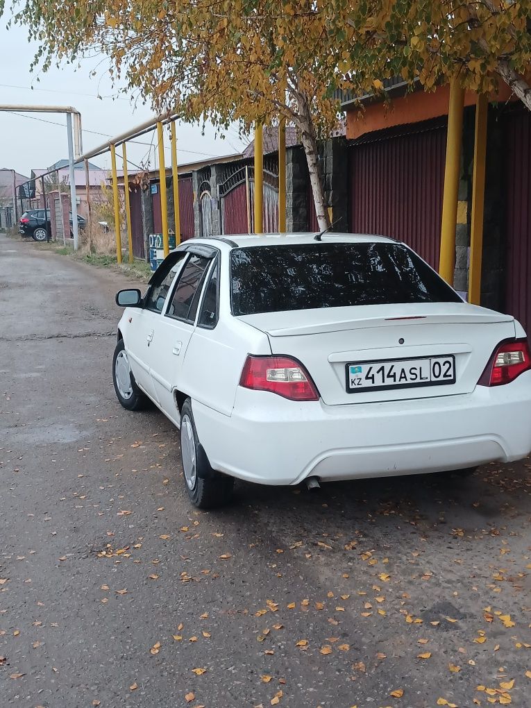 Авто Нексич2 в хорошым состаяний