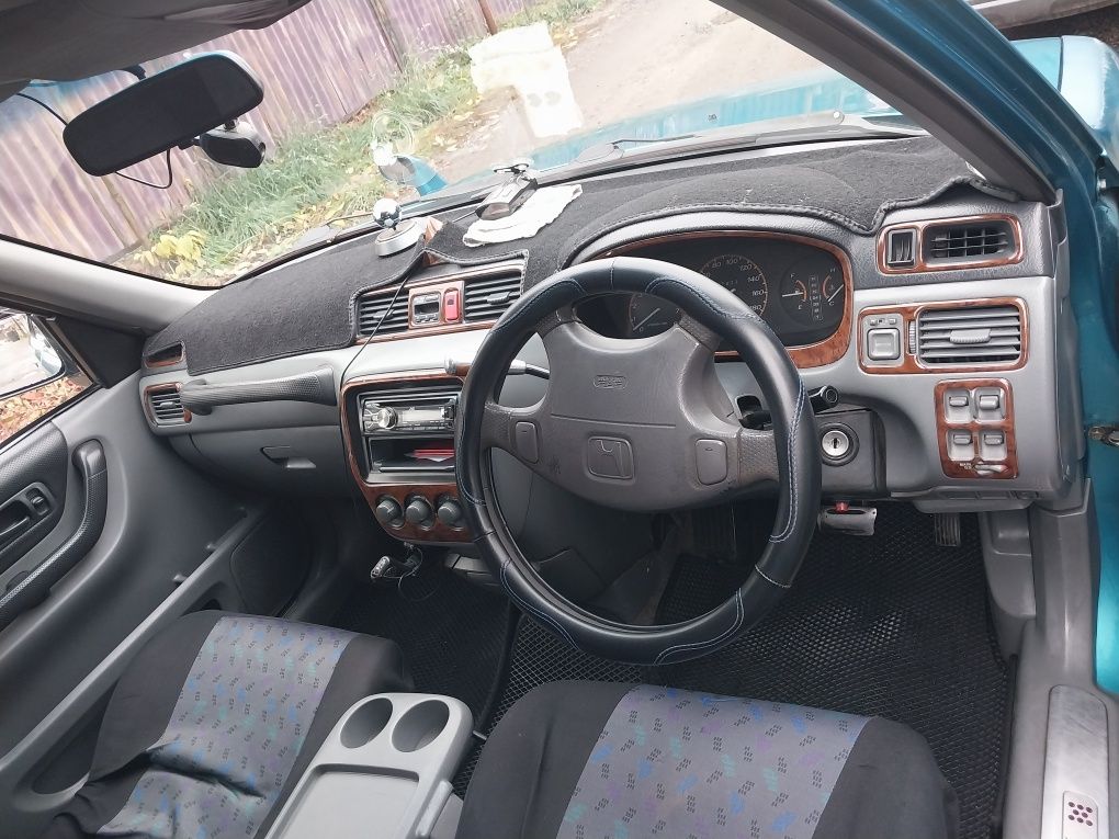 Продам машину Honda CRV