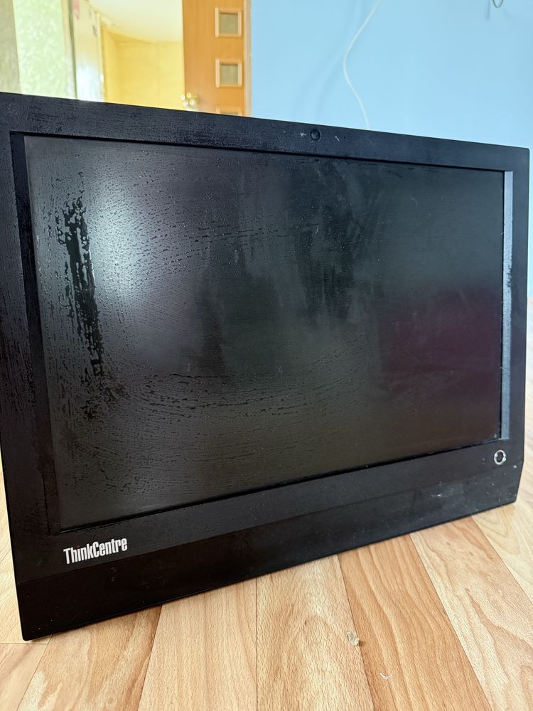 Моноблок Lenovo ThinkCentre - в отличном состоянии