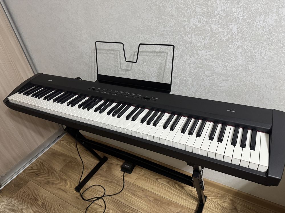 KORG SP-200 цифровое пианино