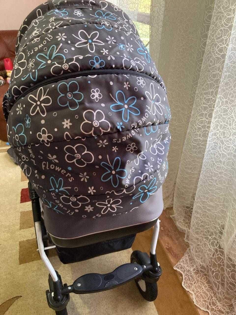 Детская коляска 3 в 1