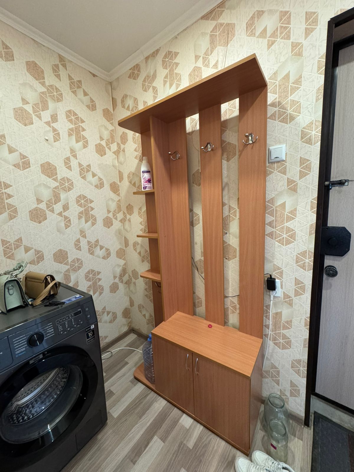 Продам прихожую.