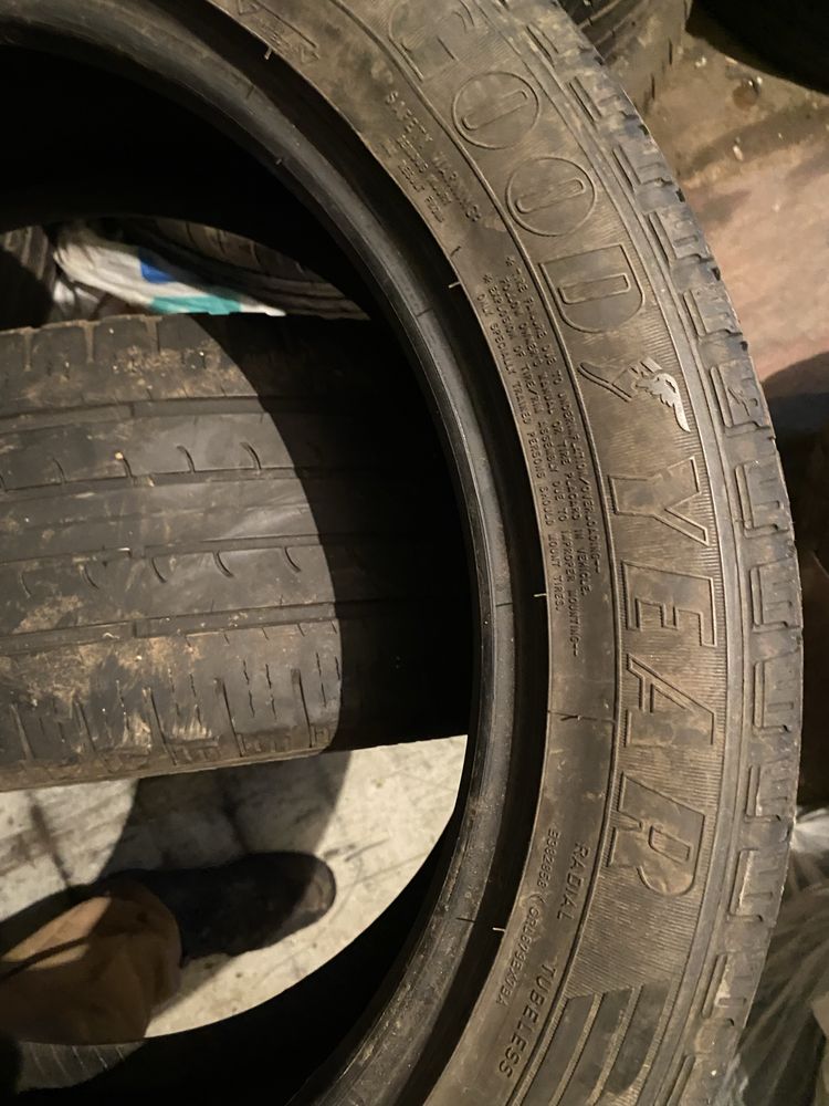 На 19 235/50 2 шт в нал