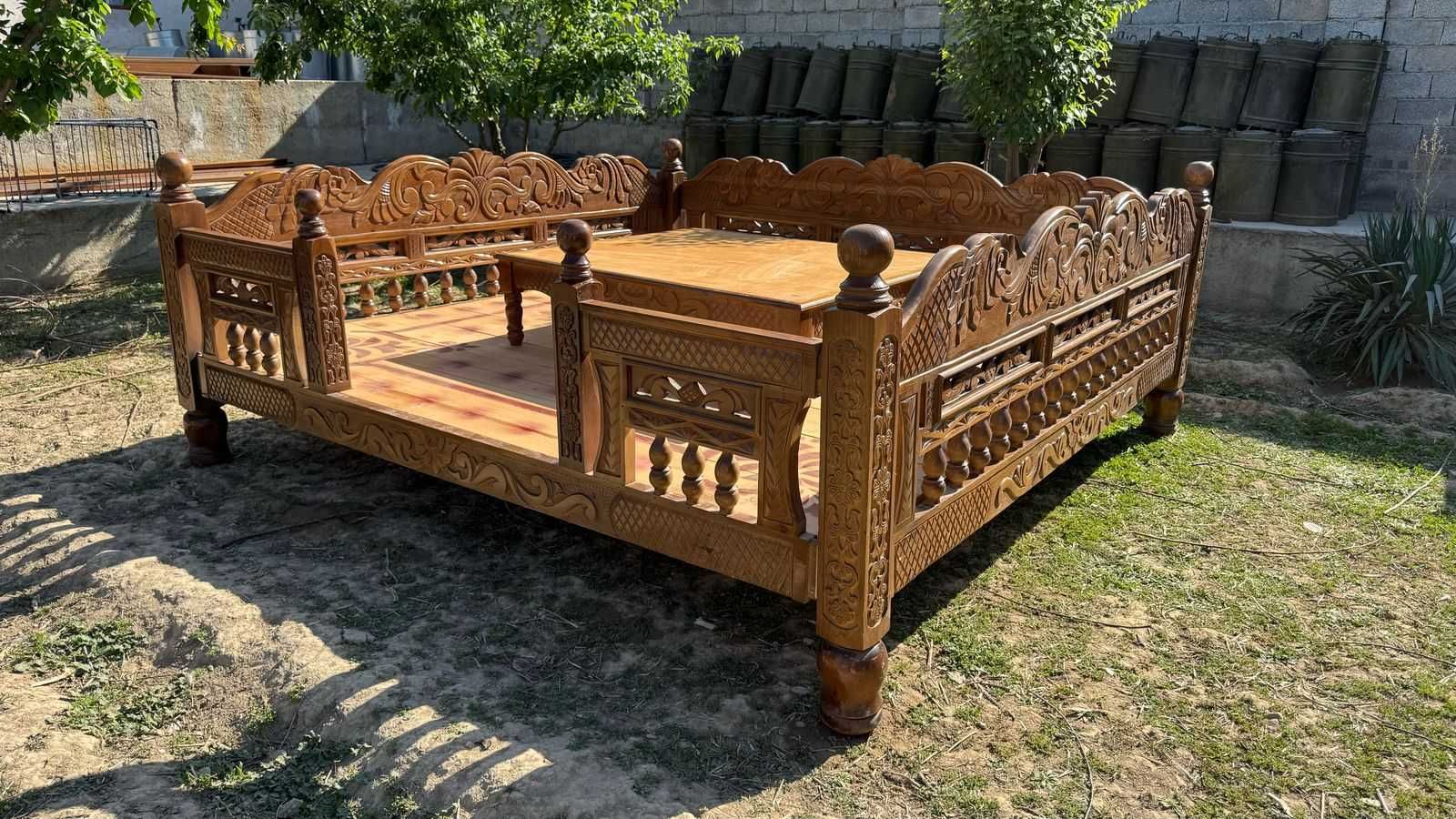 Тапшан Кафе с Тапчаном Топчан с навесом Тапчан и стол в Рассроч 44Ф