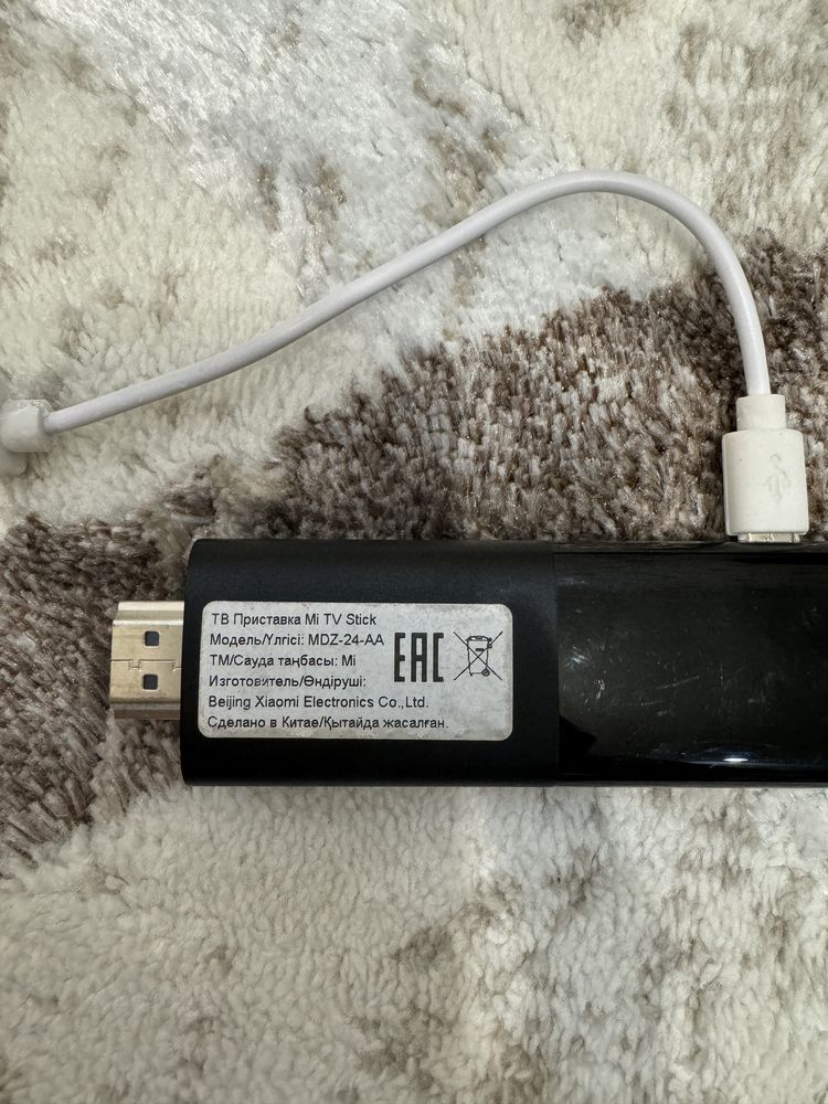 Продам тв стик Xiaomi