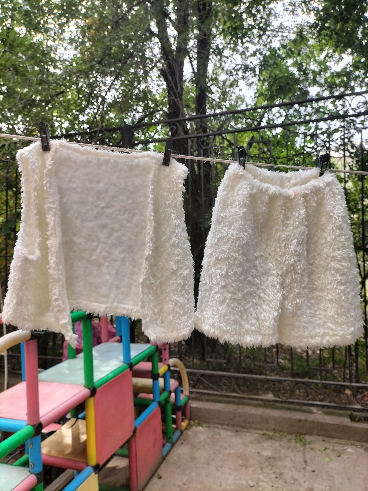 Продам новогодний, карновальные костюмы.