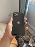 iPhone 11 каропкасымен