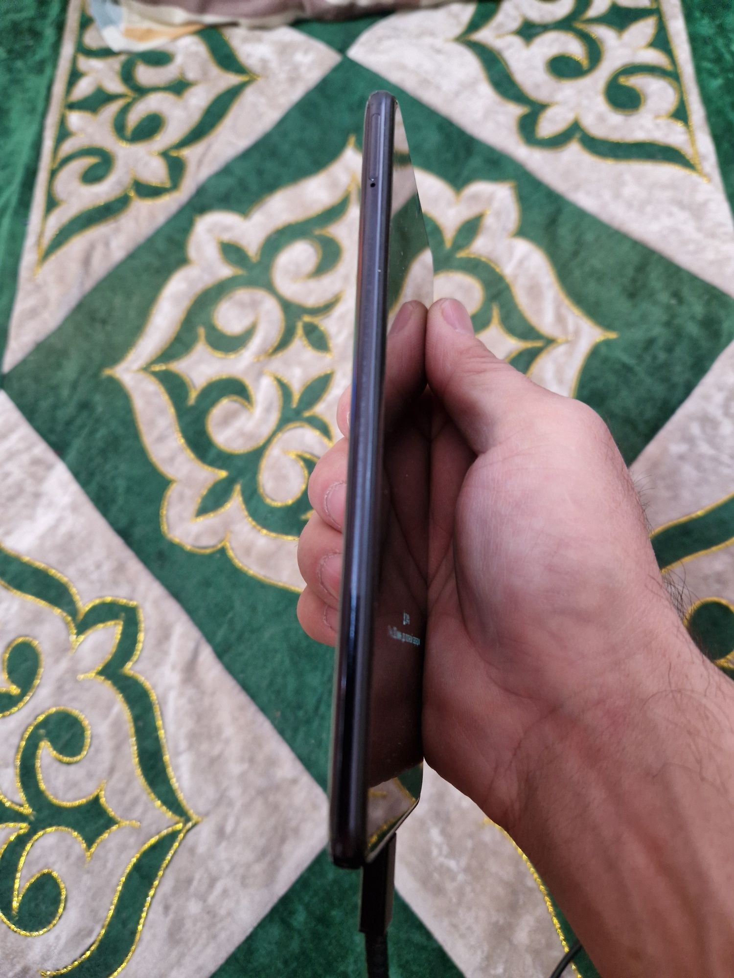 Продам телефон в хорошем состоянии Samsung A50 128GB