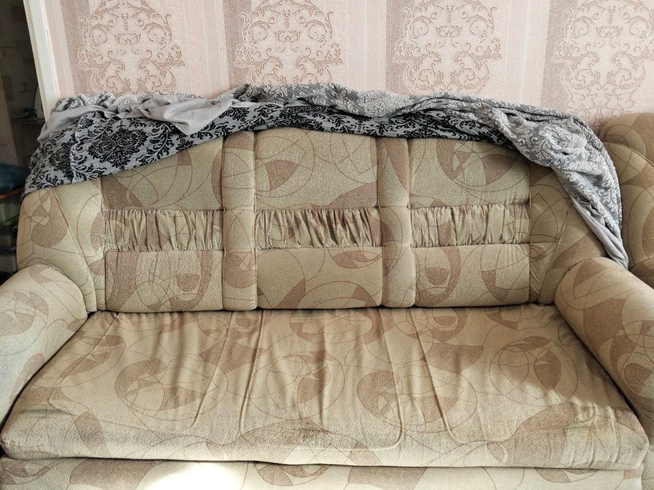 Продам 2 дивана, 1 диван, и 1 мини диван
