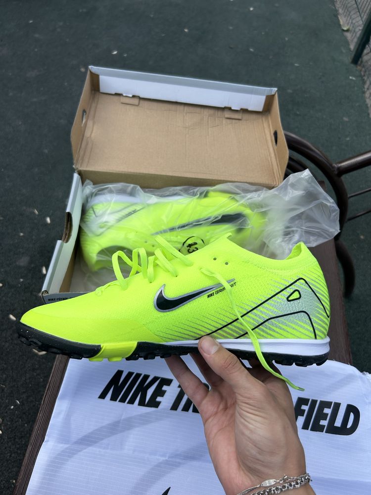 Продам сороконожки Nike mercurial