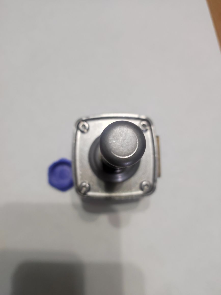 Клапан электромагнитный DANFOSS 032U1263 EV220B  без катушки