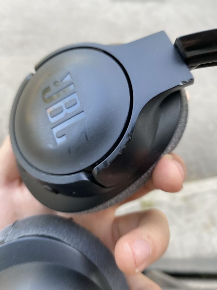 JBL Tune 750BTNC