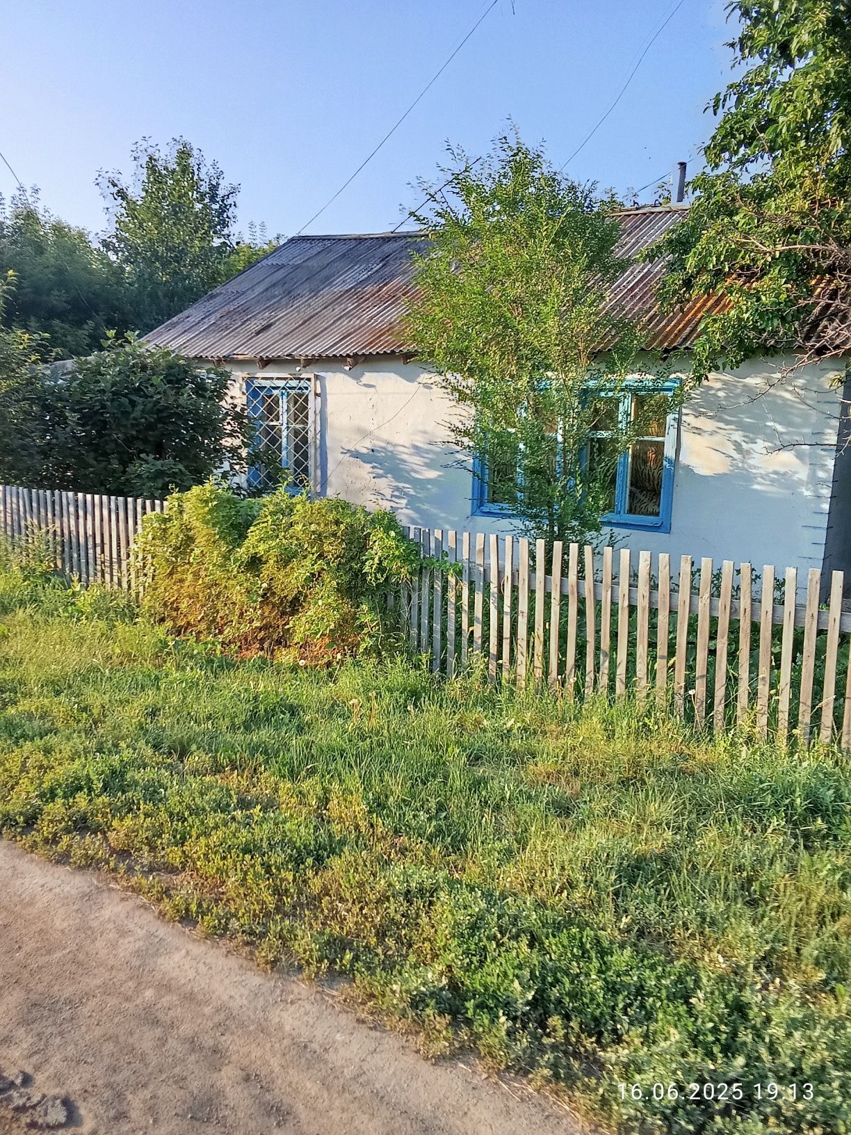 Продам дом требует ремонта