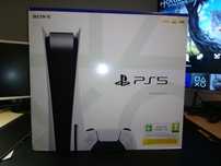 Sony PlayStation 5 + 2 геймпадa+ диски с играми (можно по отдельности)