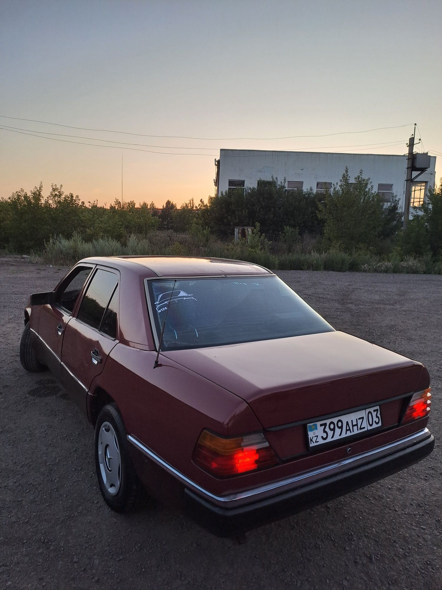 Продам мерседес 124