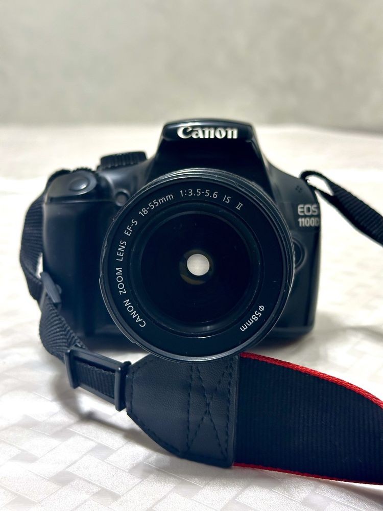 Фотоаппарат canon 1100D