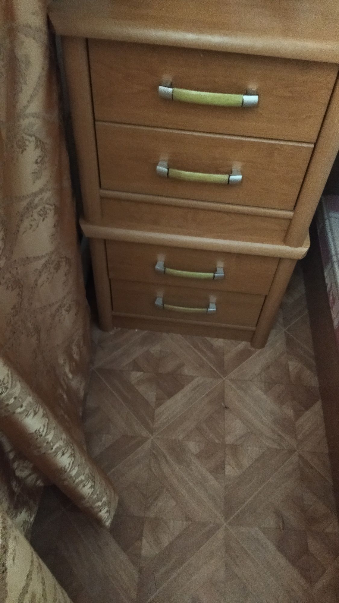 Продам спальный гарнитура120000