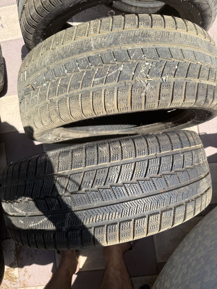 Зимние шины 215/55 R17