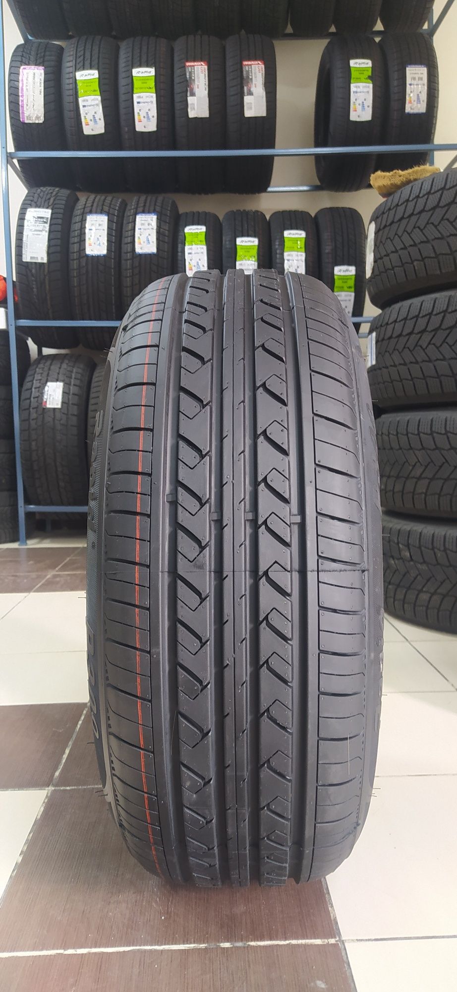 RAPID 205/65R15 P309 94V