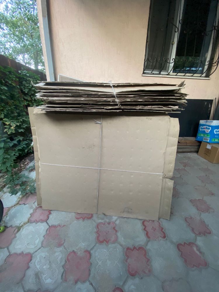 Продам картон ~200 шт