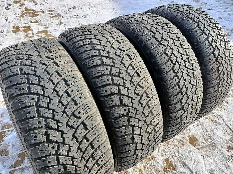 Шины 265/70 R17 - "Nokian Hakkapeliitta Sport" (Финляндия), зимние.