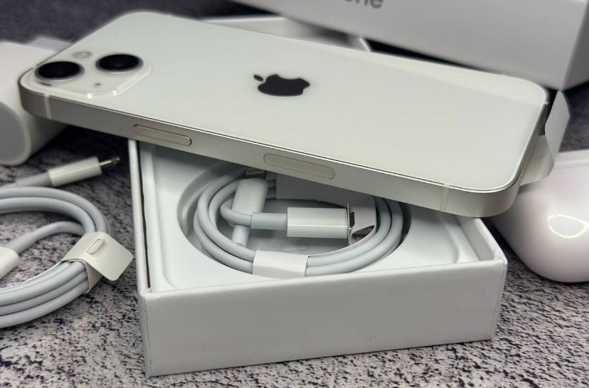 iPhone 13 с гарантией