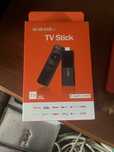 TV Stick android tv продам срочно в отличном рабочем состлчнии срочно
