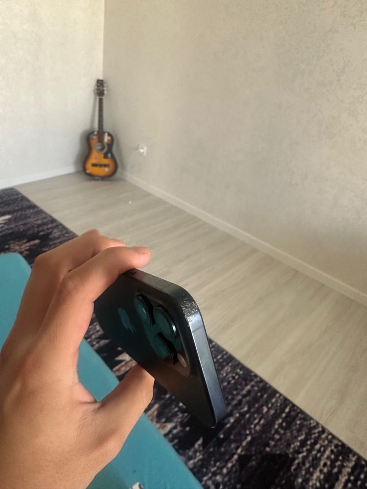Продам iPhone 15 про