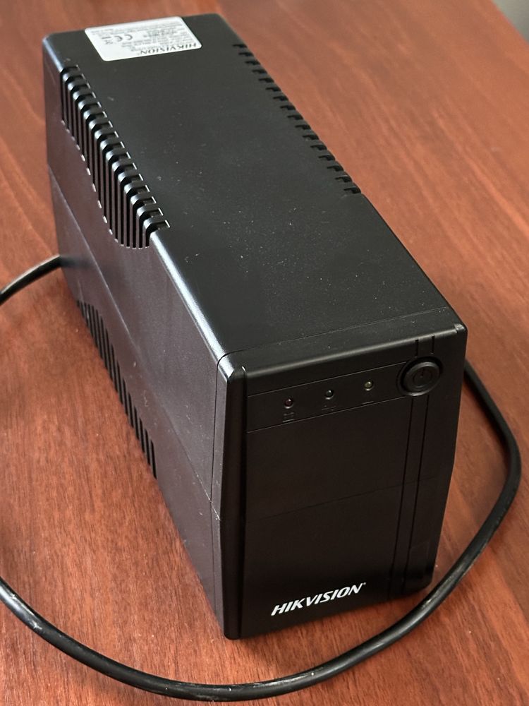 УПС 600W, блок бесперебойного питания для компьютера.