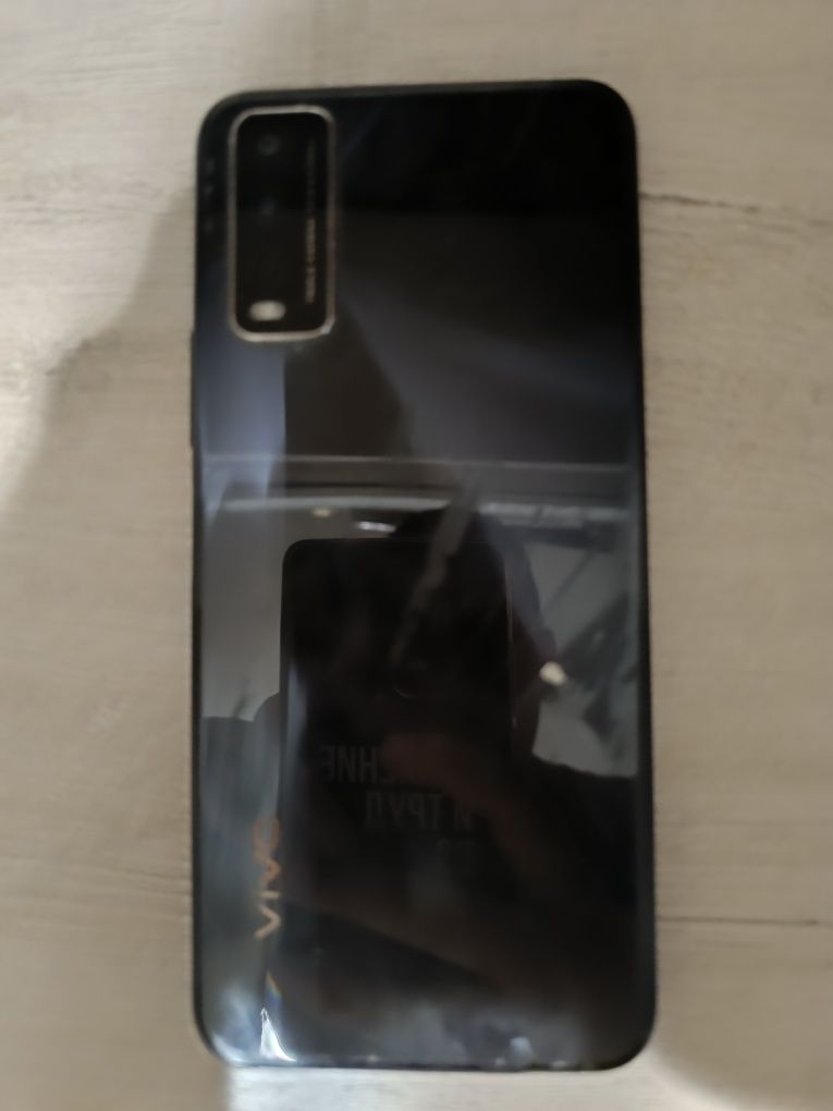 Продаю Vivo 2027 б/у