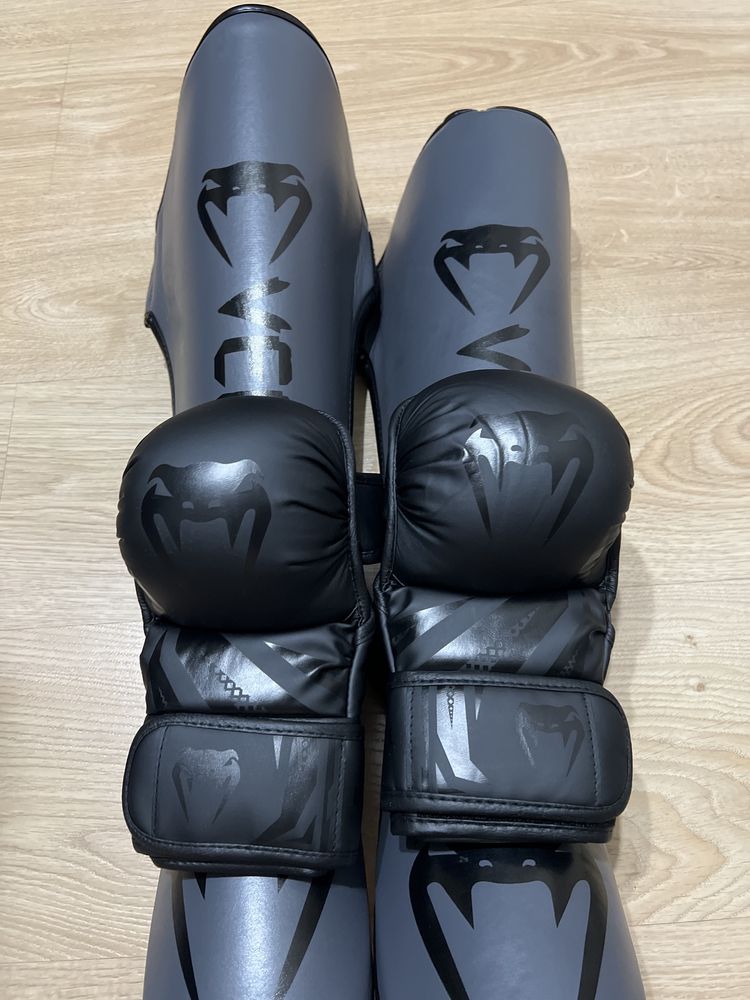 Продам мма юфс карате футы и перчатки venum black 3.0