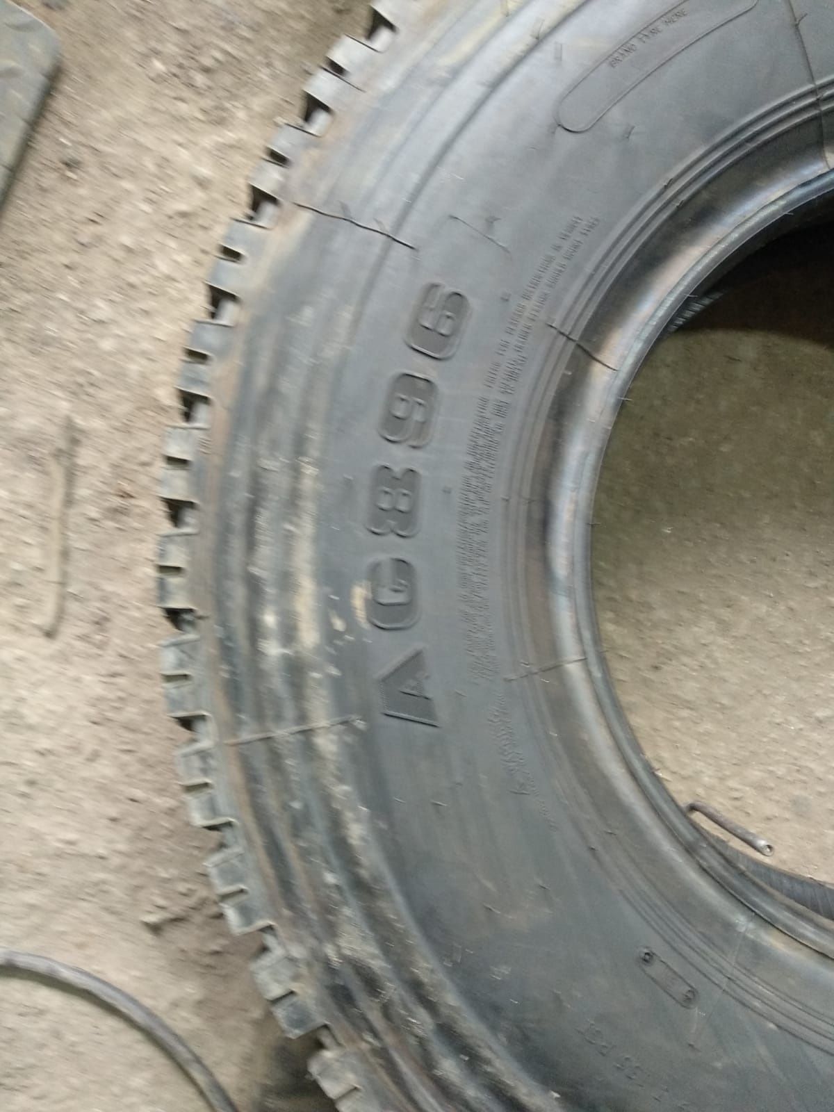 11.00 R 20 новые шины O'green