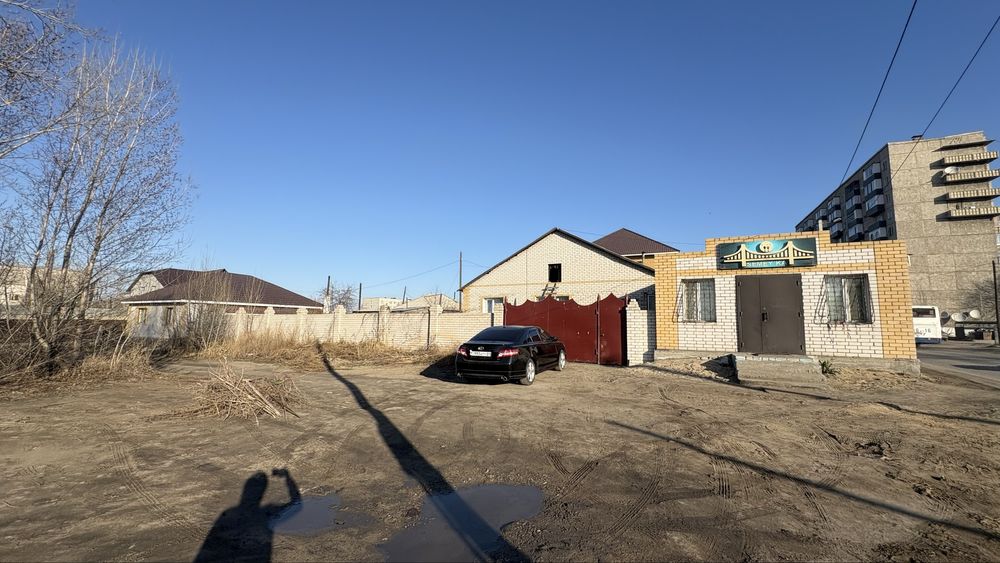 продам участок 20 соток с домом