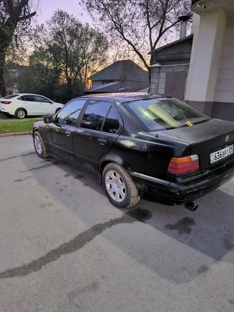 Продам BMW 3 Серия