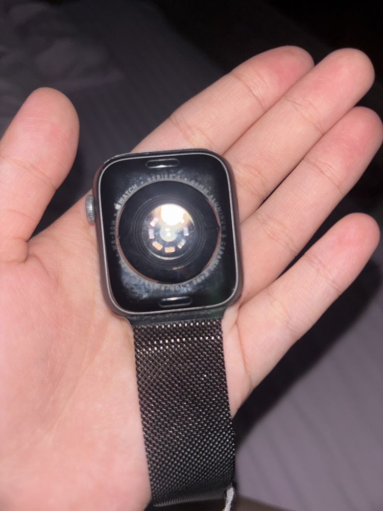 Продам Apple wach 4 series 44мм